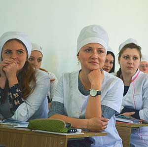 Севастопольский медицинский колледж имени Жени Дерюгиной отметил 65-летний юбилей